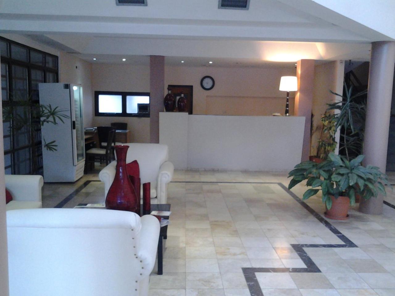 Hotel Lazaro Villa Mercedes Exterior photo