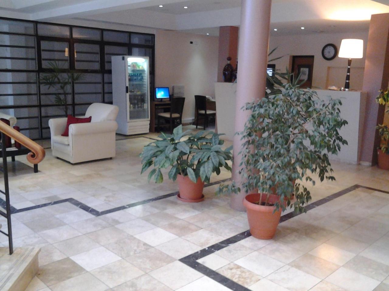 Hotel Lazaro Villa Mercedes Exterior photo